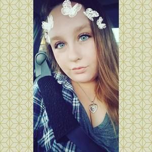 Meet your Posher, Mikala